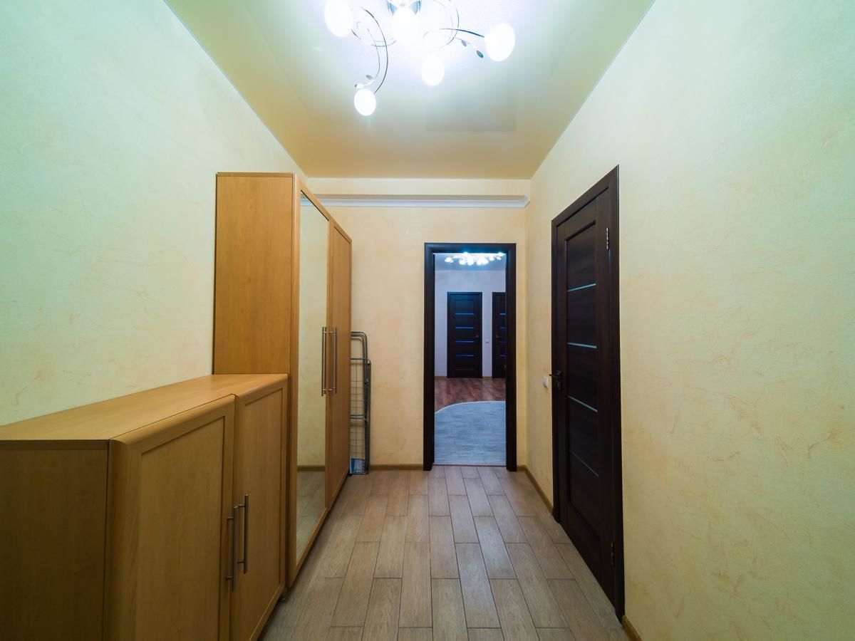 Апартаменты Kvartirkoff na Petra Kalnyshevsky 7, 26 floor Киев
